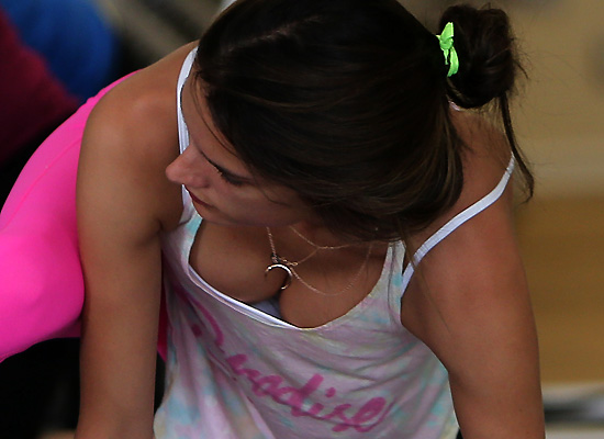 Alessandra Ambrosio workout cleavage