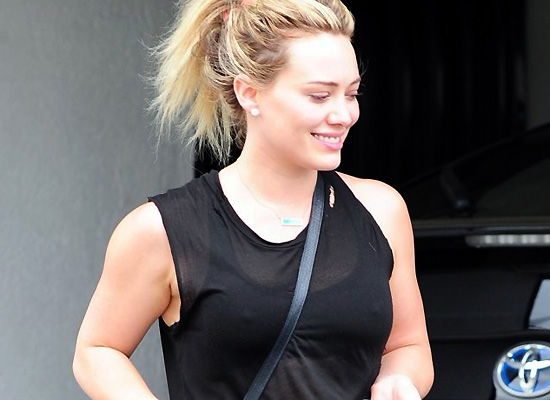 Hilary Duff nipple pokies