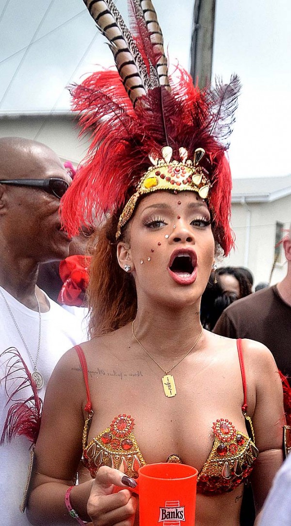 rihanna-kadoomant-day-parade-3-600x1082.jpg