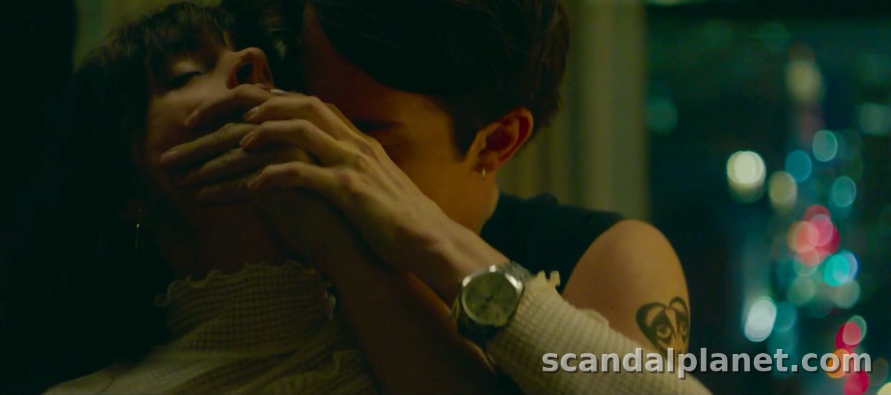 Nicholas Galitzine kissing Anne Hathaway’s neck, The Idea of You