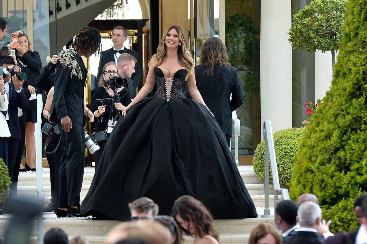 Heidi Klum at the amfAR Gala Cannes in a Sophie Couture gown, May 2026 (photo 2)