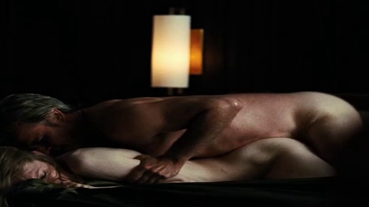Hunter Schafer in bed with Ellis by candlelight, Euphoria season 3 episode 5