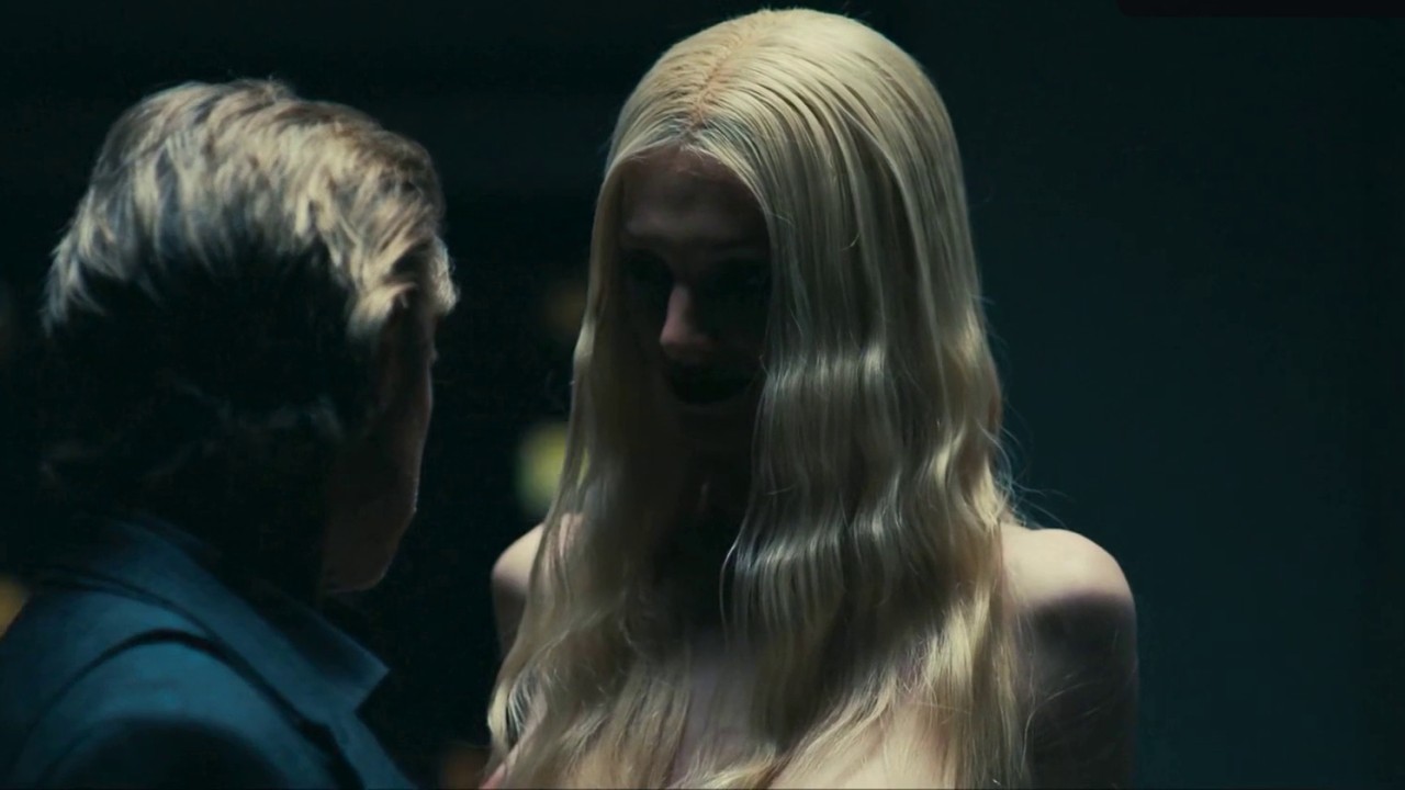 Jules and Ellis (S3E3): Hunter Schafer scene preview