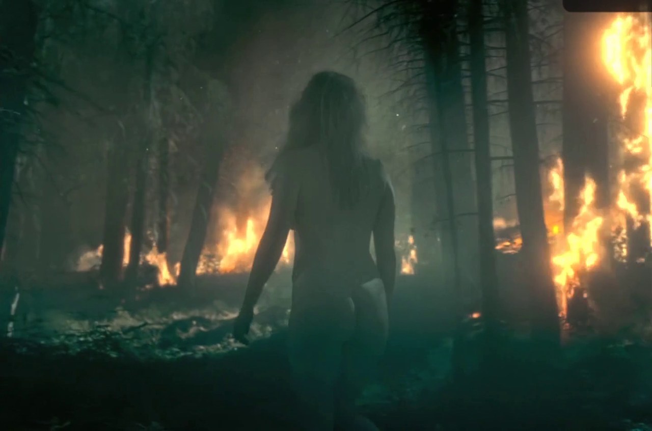 Jennifer Lawrence walking toward a forest fire, Die My Love