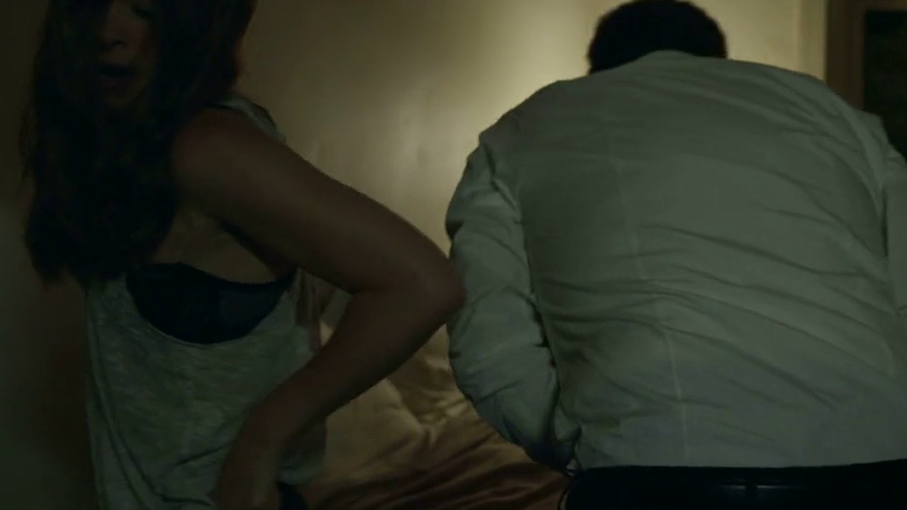 Kate Mara as Zoe Barnes with Frank Underwood, House of Cards S1E9 (2013)