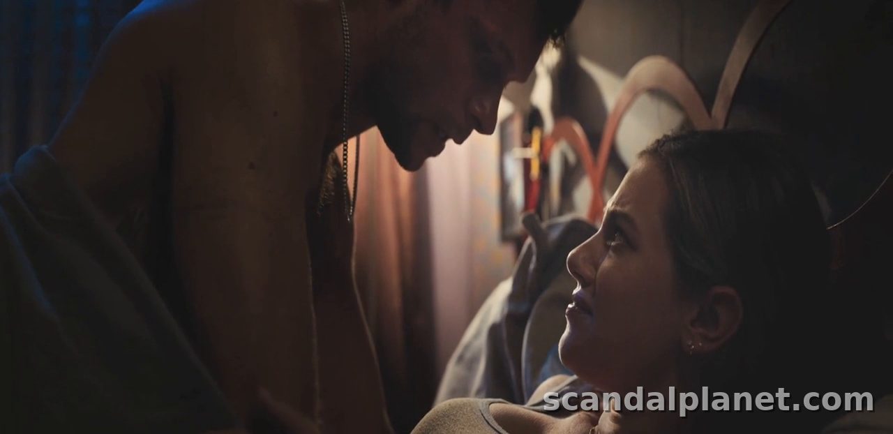 Lili Reinhart as Daisy in bed with a hookup, American Sweatshop