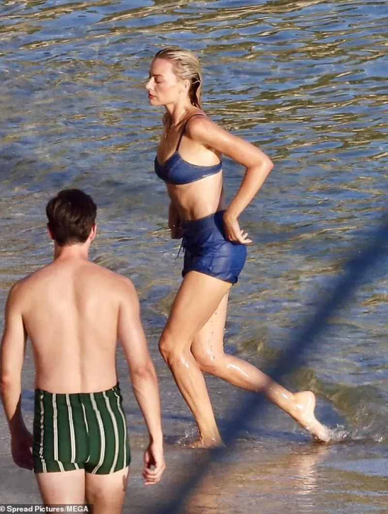 Margot Robbie at Ocean's Eleven prequel set, St. Tropez 2026