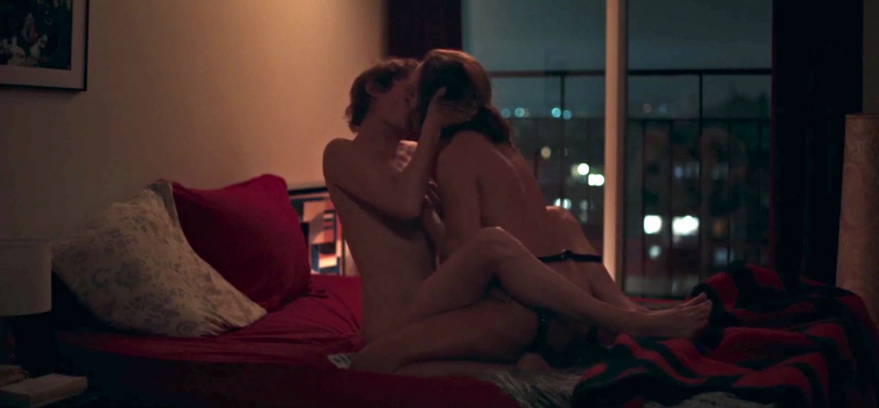 Vicky Krieps and Monia Chokri in bed, Love Me Tender (2025)