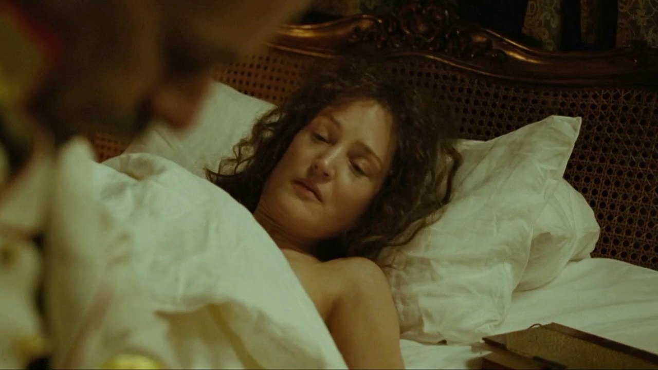 The Corsage Bed Scene (2022): Vicky Krieps scene preview