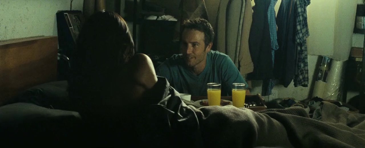 Zoe Saldaña as Cataleya with Michael Vartan, Colombiana (2011)