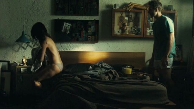 Zoe Saldaña (Zoe Saldana) as the assassin Cataleya Restrepo in Colombiana (2011)