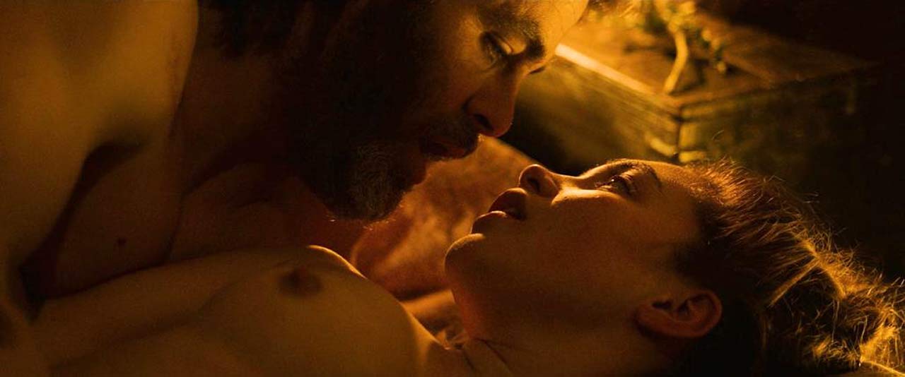 Florence Pugh nude in Outlaw King